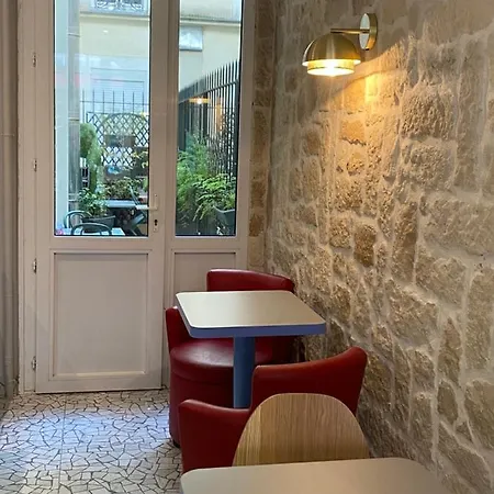 Отель L'amiral 3*